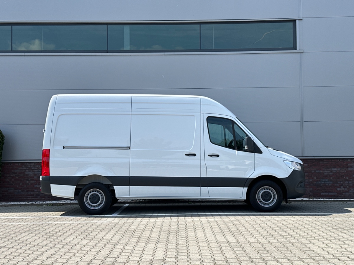 Mercedes-Benz Sprinter 317 CDI L2H2 RWD | MBUX CAM COMFST.