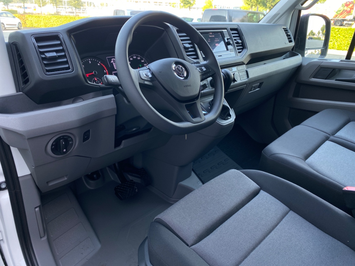 Volkswagen Crafter 35 2.0 TDI 177PK DSG L4H3 Highline FWD | Allseasons | Trekhaak + assist | Verzwaarde vooras | Bijrijdersbank met opbergvak | NWPRIJS 50.000 EX