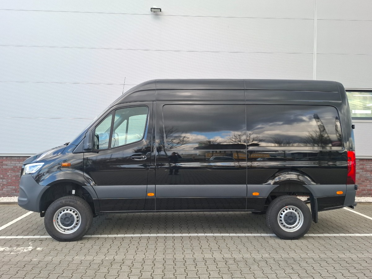 Mercedes-Benz Sprinter 319 L2H2 4×4