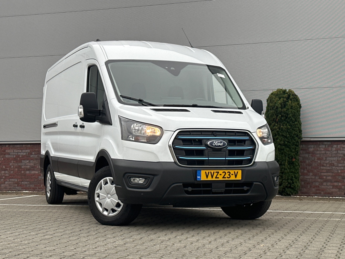 Ford E-Transit 350 L3H2 RWD Trend 68 kWh | Adaptive CC | Stoelvw. | Navi | Camera | Omvormer | Laadruimte Pakket