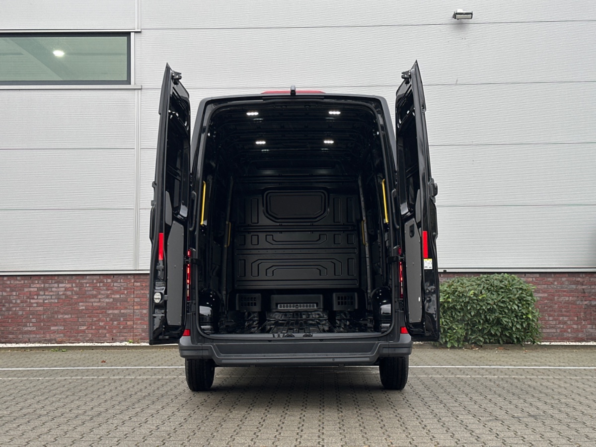 MAN TGE 3.140 3,5t L3H3 2.0 TDI Aut. | Deep Black