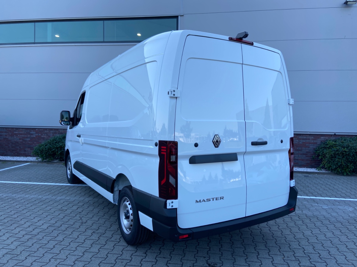 Renault Master L2H2 T35 Blue dCi 130 E06e start – Blanc mineral