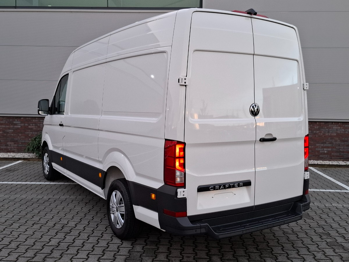 Volkswagen Crafter NW MODEL 35 L3H3 140PK AUT | LED | Comfstoel | Stoelvw. | Laadvloer | Camera | Ready2Discover