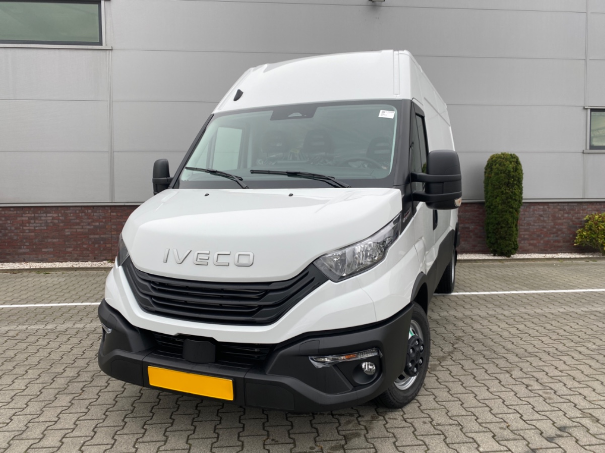 Iveco Daily 35C18HA8 V L2H2 3520 | MY 25 | Dubb.Lucht | Comfort pack | Navi Trekhaak Camera | 86l Tank | Rswiel