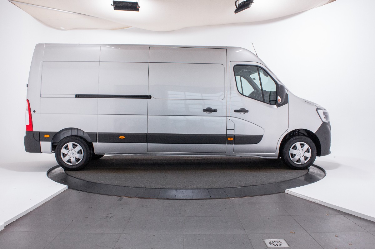 Renault Master T35 2.3 dCi 135 L3H2 Work Edition | THK 4SB Driving