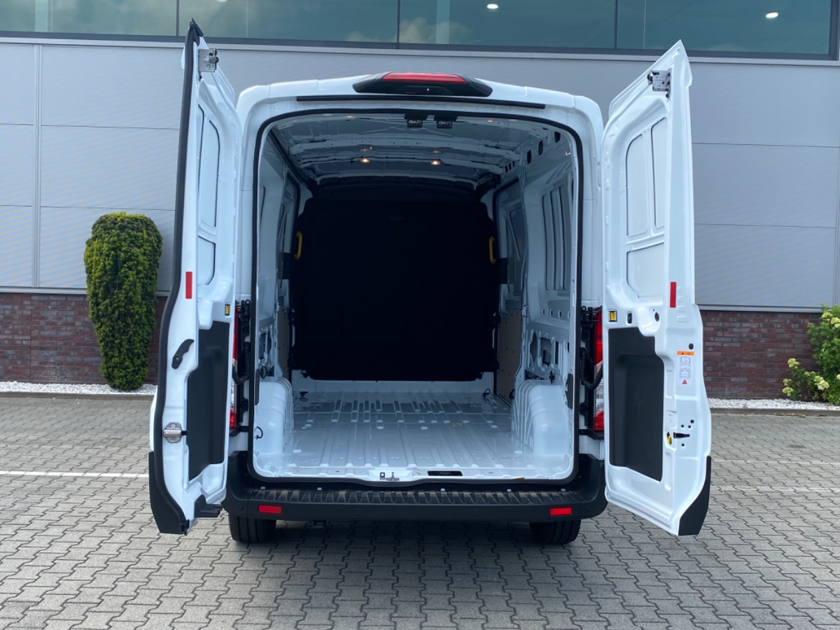 Ford Transit 170PK L3H2 Trend 2xSD | SYNC4 | Xenon | Camera | Stoelverw.