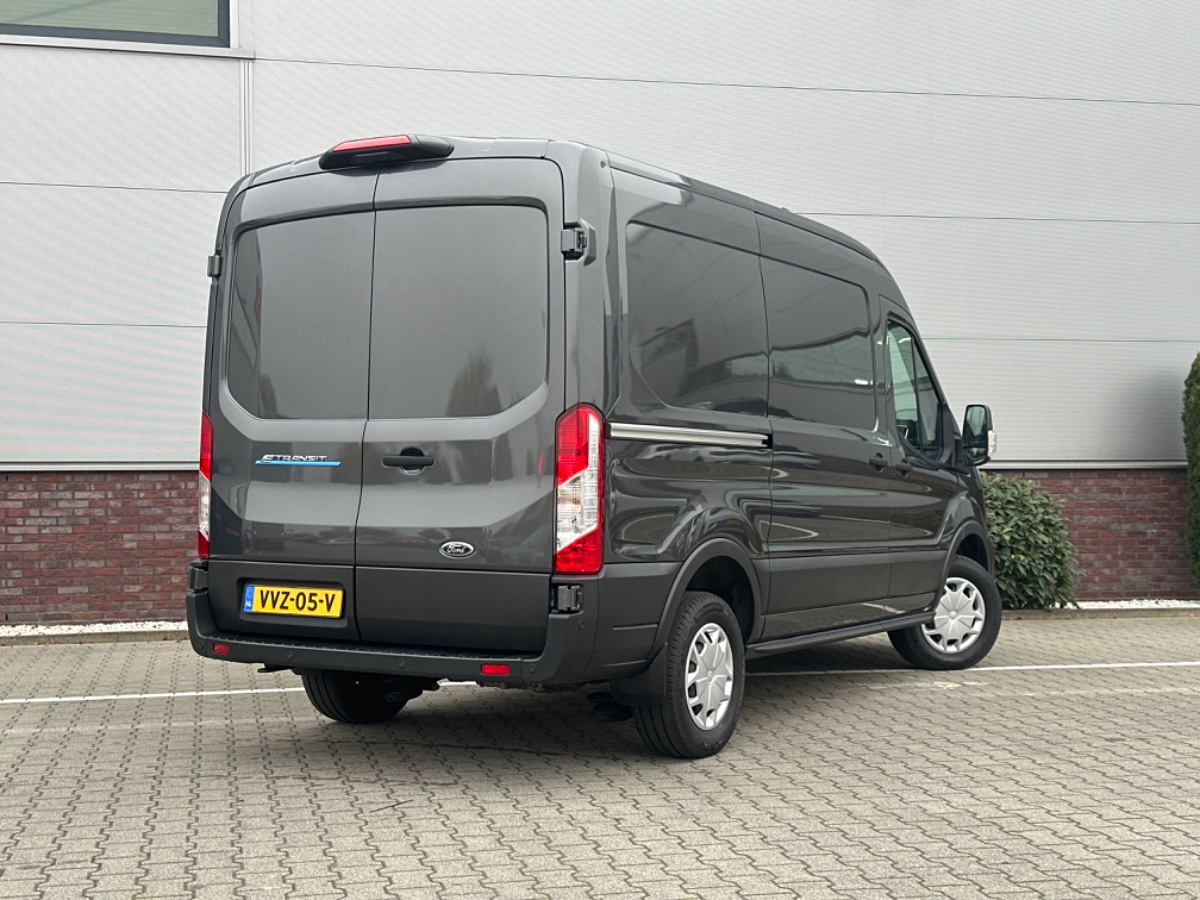 Ford E-Transit 350 L2H2 RWD Trend 68 kWh | Adaptive CC | Stoelvw. | Navi | Camera | Omvormer | Laadruimte Pakket