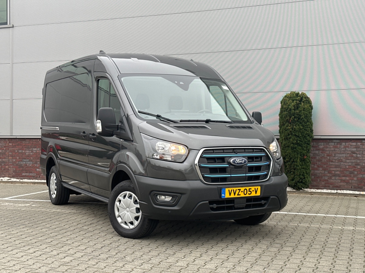 Ford E-Transit 350 L2H2 RWD Trend 68 kWh | Adaptive CC | Stoelvw. | Navi | Camera | Omvormer | Laadruimte Pakket