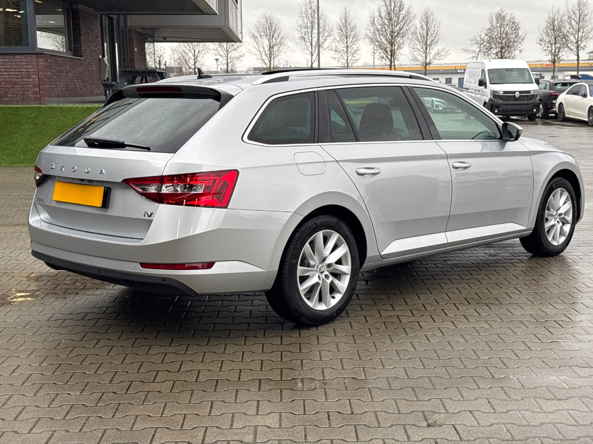 Skoda Superb Combi Business 1.4TSI PHEV 218 DSG, pano