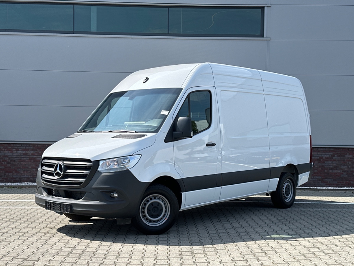 Mercedes-Benz Sprinter 317 CDI L2H2 RWD | MBUX CAM COMFST.