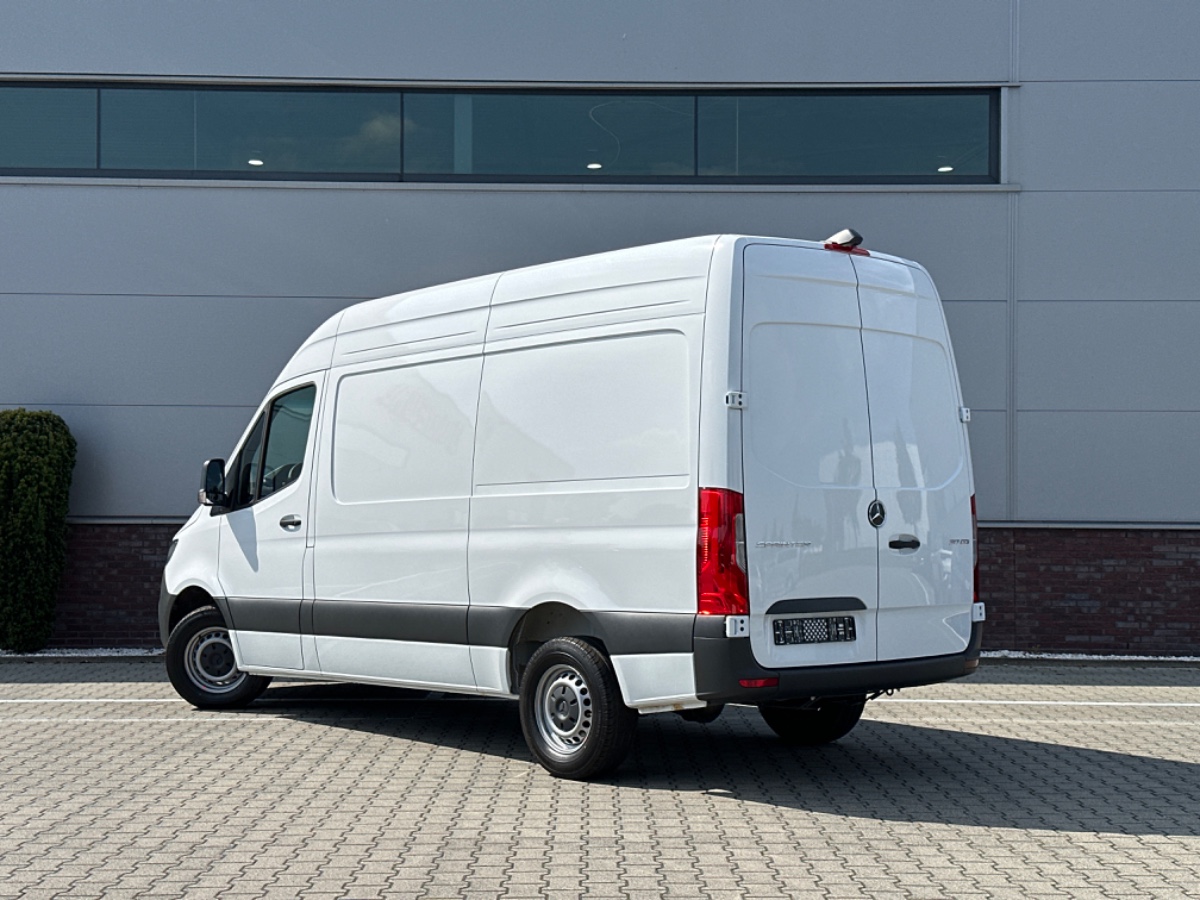 Mercedes-Benz Sprinter 317 CDI L2H2 RWD | MBUX CAM COMFST.