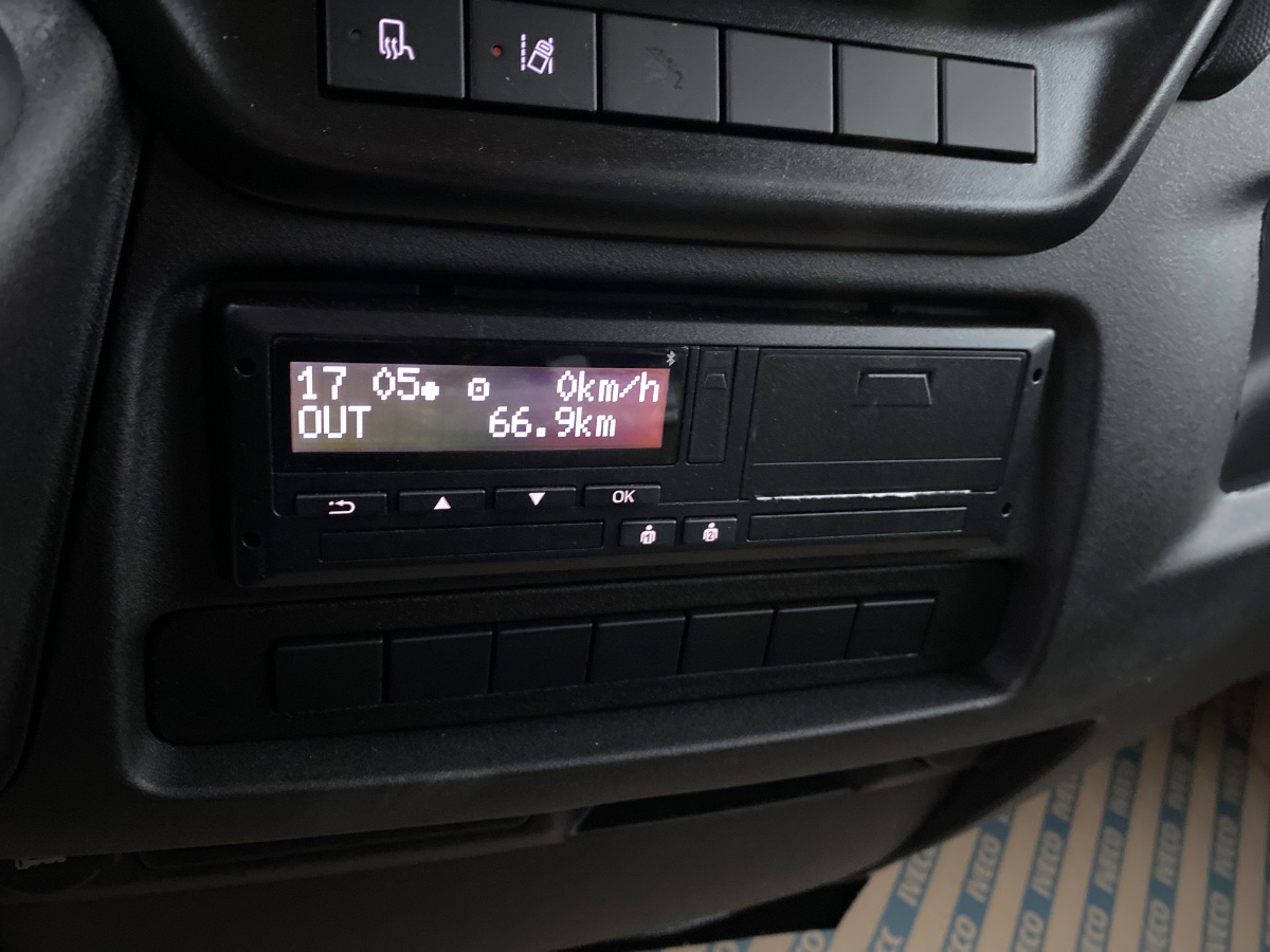 Iveco Daily NW MODEL | 40C18 3.0 Automaat Meubelbak met Laadklep