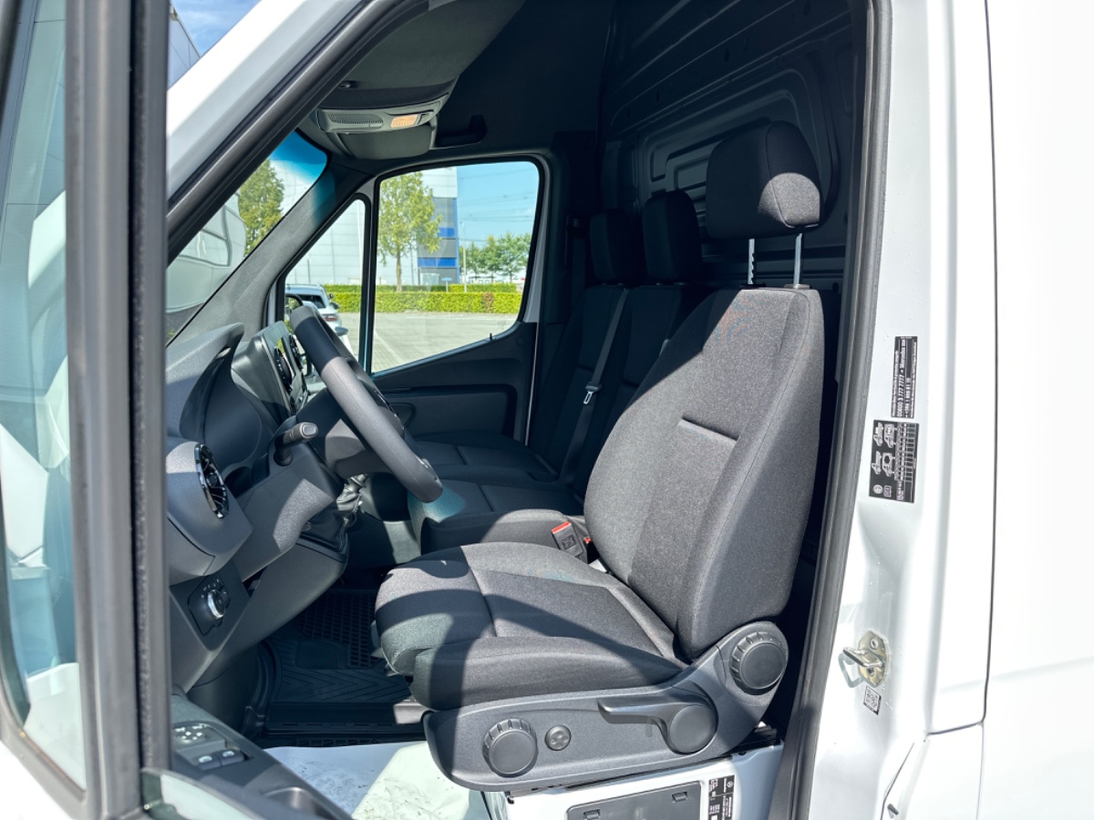 Mercedes-Benz Sprinter 317 CDI L2H2 RWD | MBUX CAM COMFST.