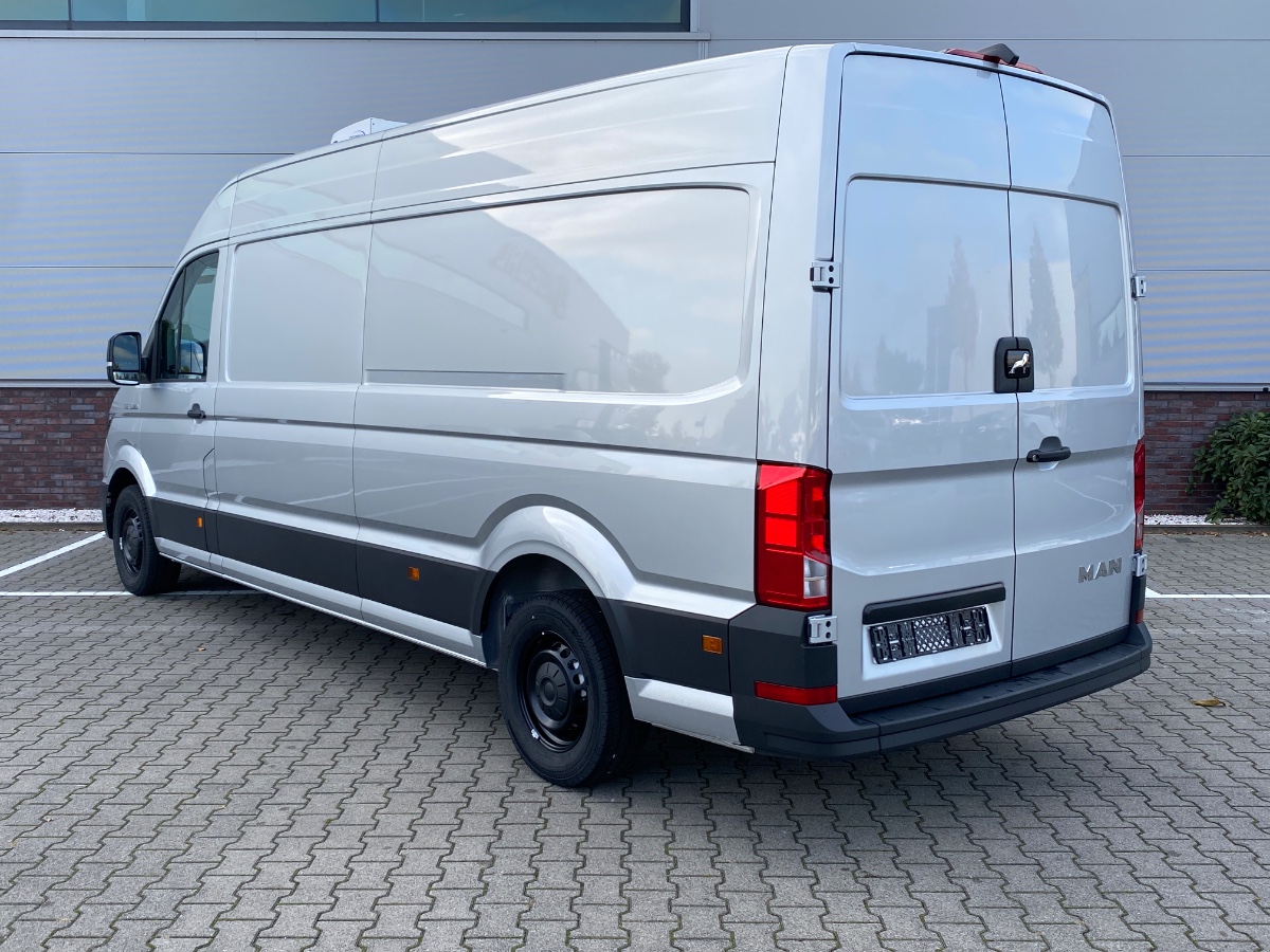 MAN TGE 3.180 L4H3 AUT FWD | Koelwagen Carrier Citimax 280 | ergoActive stoel | MAN Media Van Business | Camera | Reflexsilver