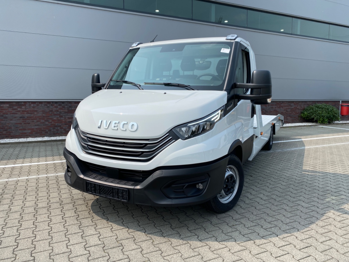 Iveco Daily 35S18 3.0L 180PK AUT | Oprijwagen | LED NAV ECC THK ACC | 3,5t trekgw. | Katax opbouw