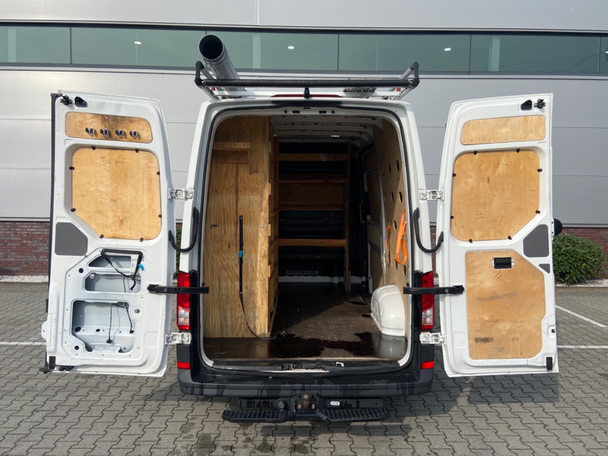 Volkswagen Crafter 35 2.0 TDI L3H3 177PK Highline Automaat | Trekhaak Camera