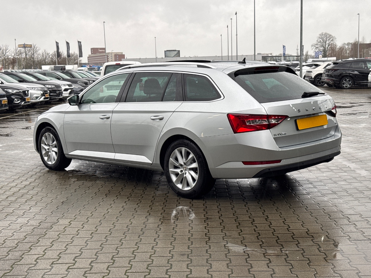 Skoda Superb Combi Business 1.4TSI PHEV 218 DSG, pano