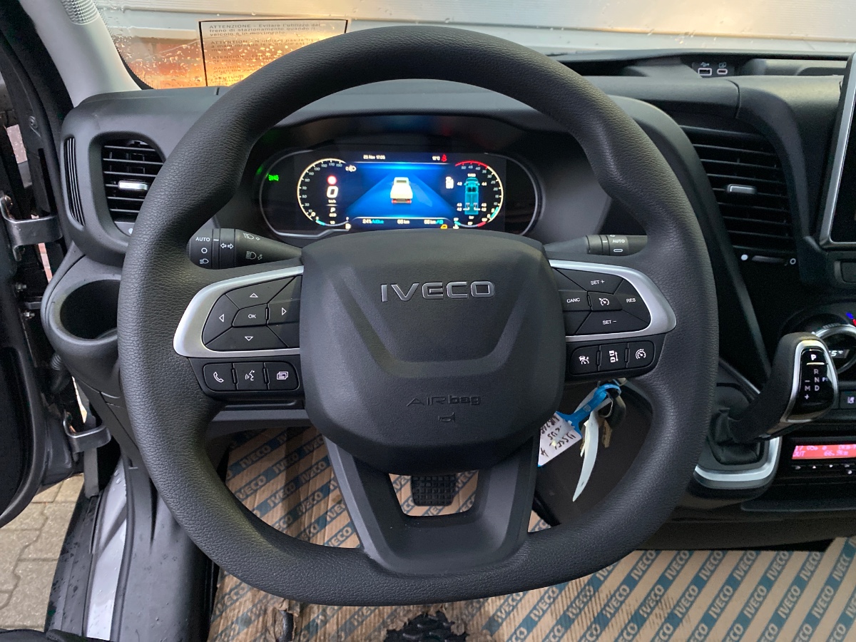 Iveco Daily NW MODEL | 40C18 3.0 Automaat Meubelbak met Laadklep Automaat