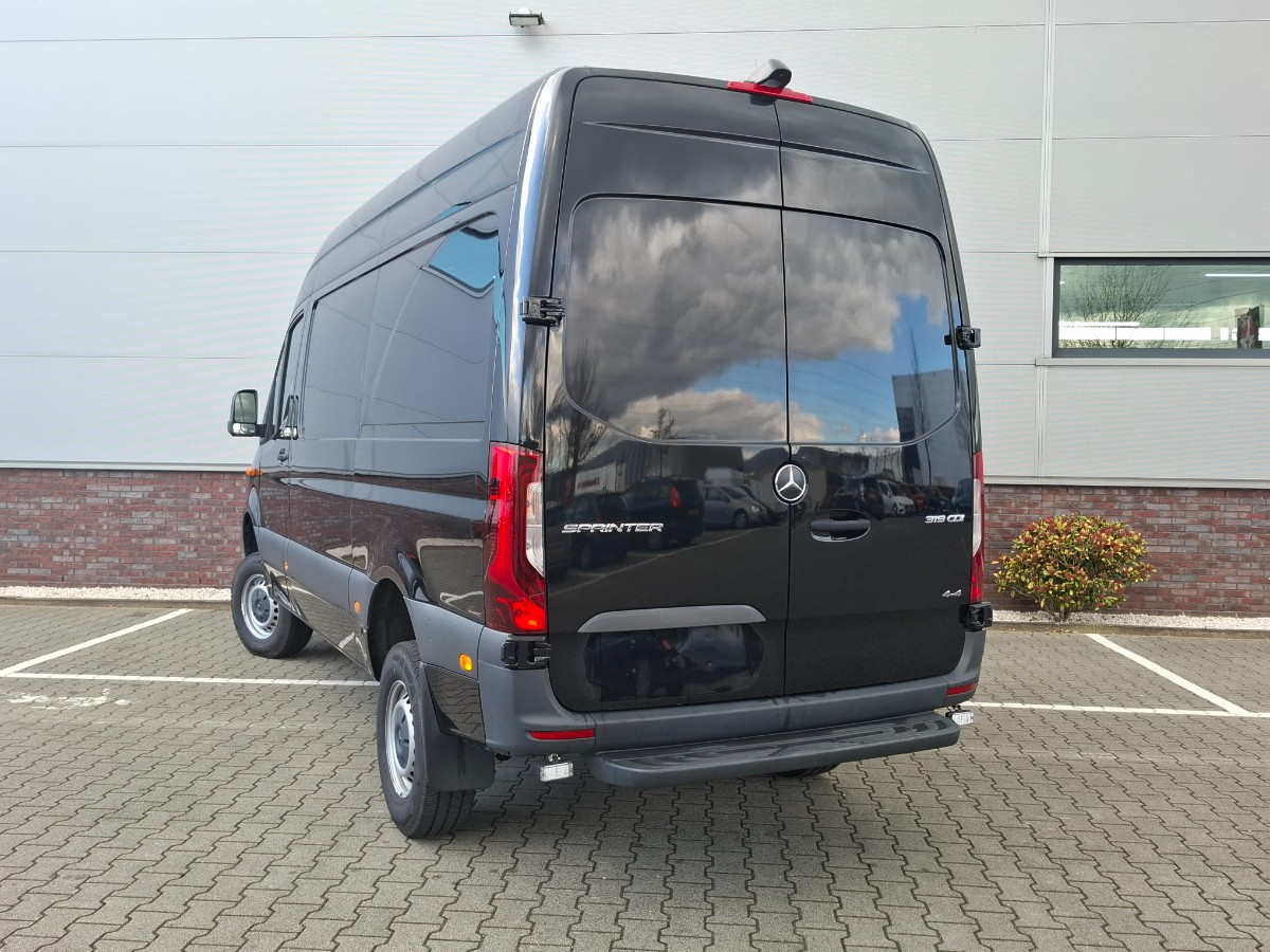 Mercedes-Benz Sprinter 319 L2H2 4×4