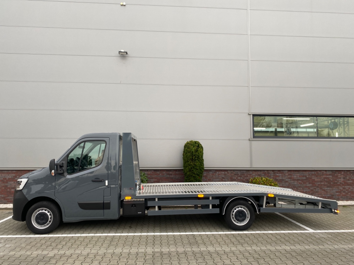 Renault Master 165 PK Oprijwagen Faustmann