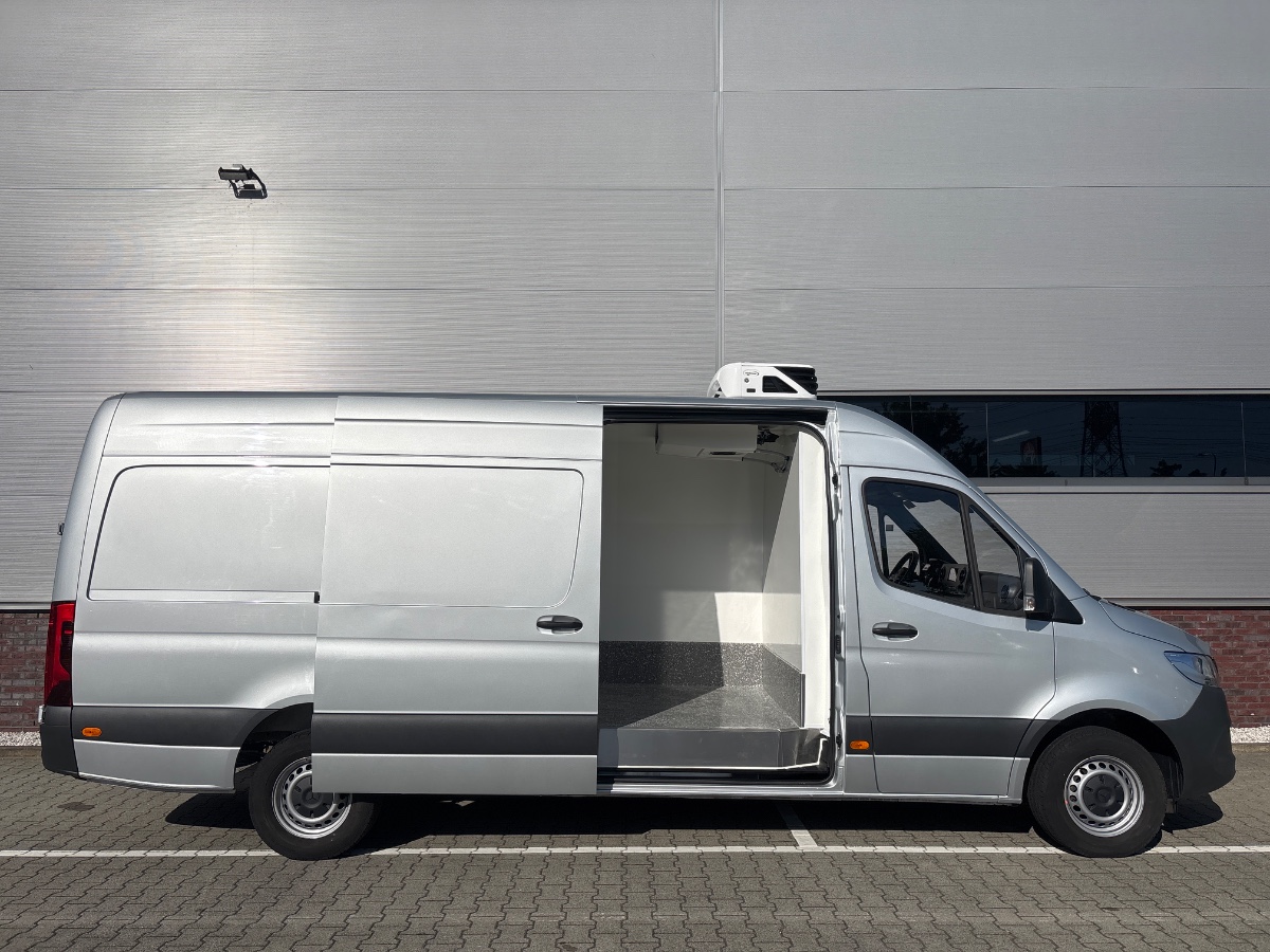 Mercedes-Benz Sprinter 317 CDI L3H2 AUT | Koelwagen Carrier Xarios 300 Carpol | MBUX NAV CC CAM